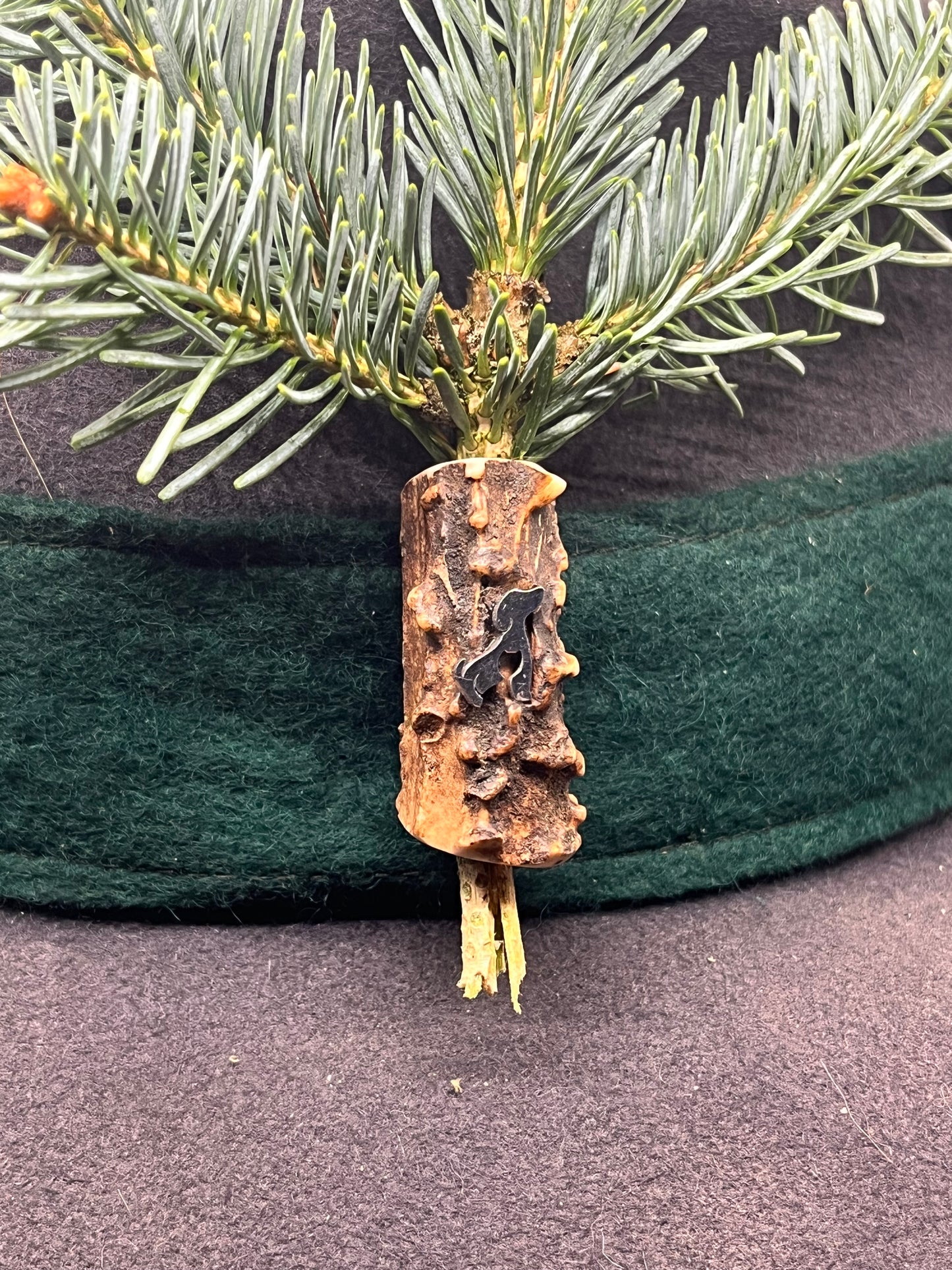 Bruchhalter aus Rehbockhorn mit Hund aus Edelstahl