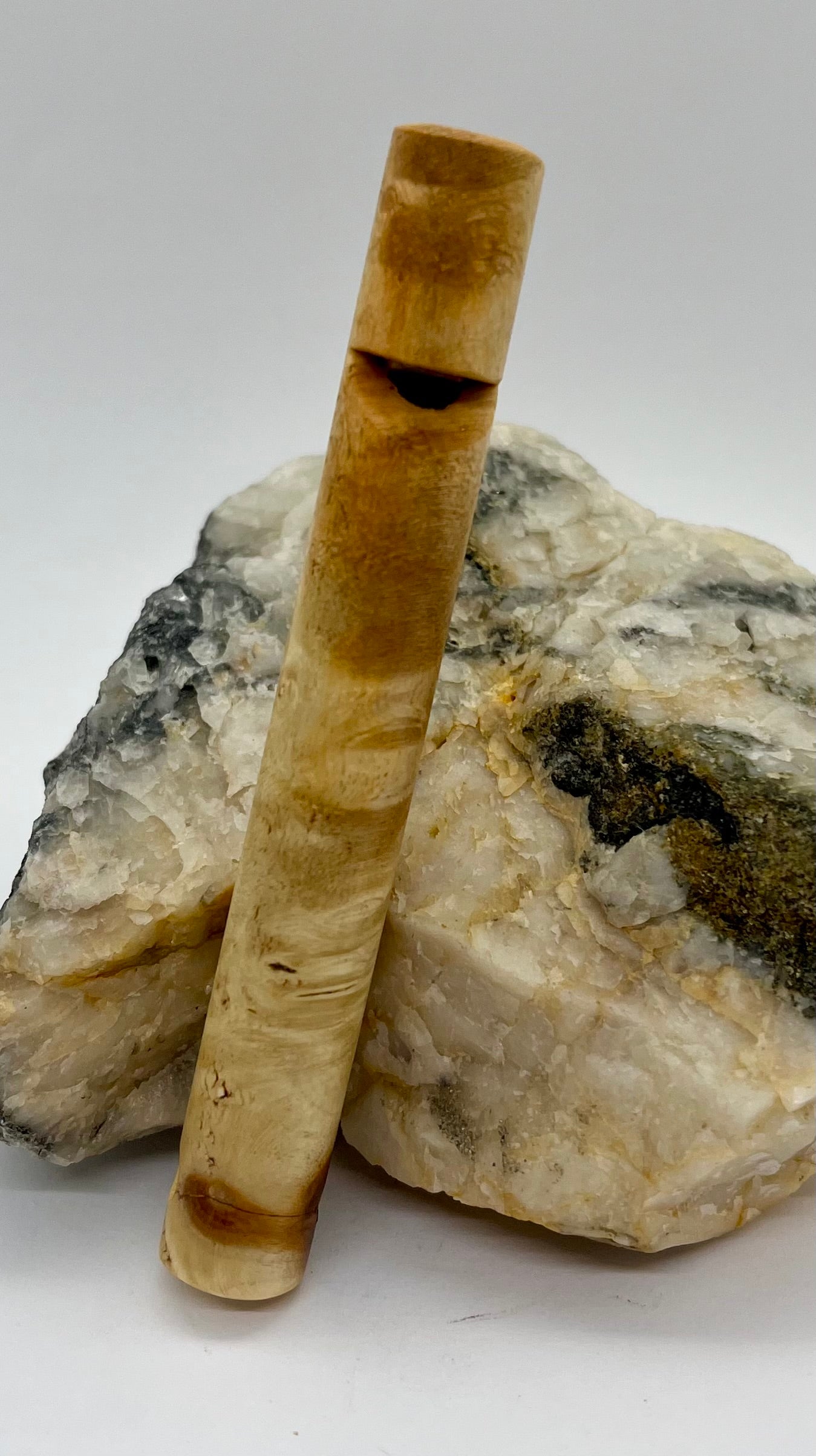 Hundepfeife aus Esche-Ahorn Maserholz