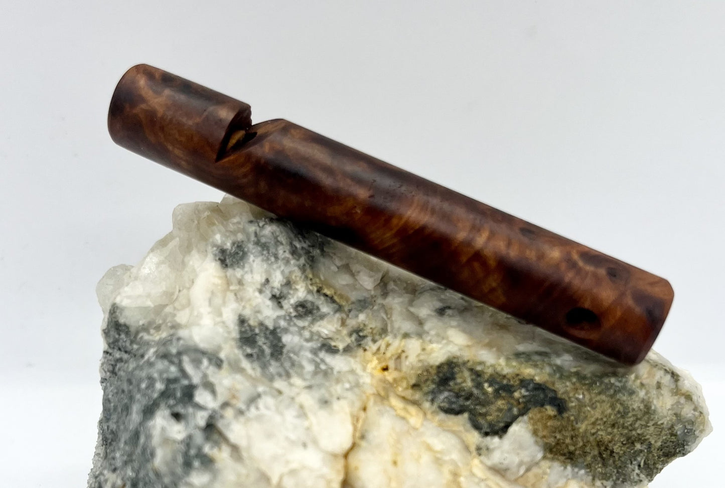 Hundepfeife aus Walnuss Wurzelmaserholz