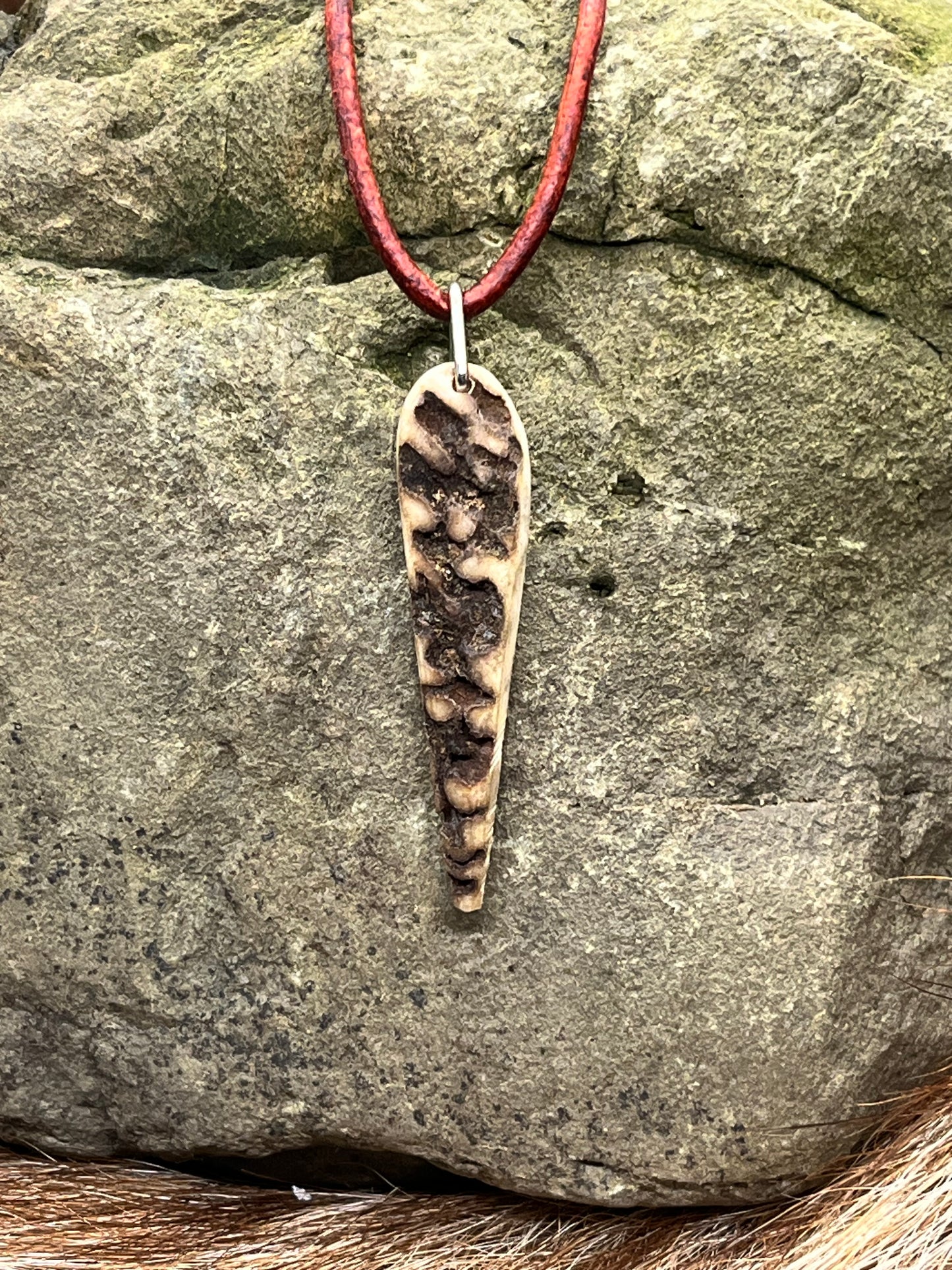 Anhänger aus Hirschhorn