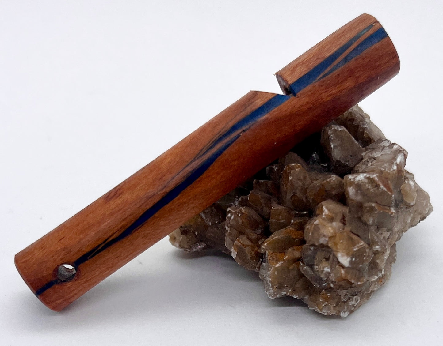 Hundepfeife aus Pflaumenholz mit Epoxidstreifen