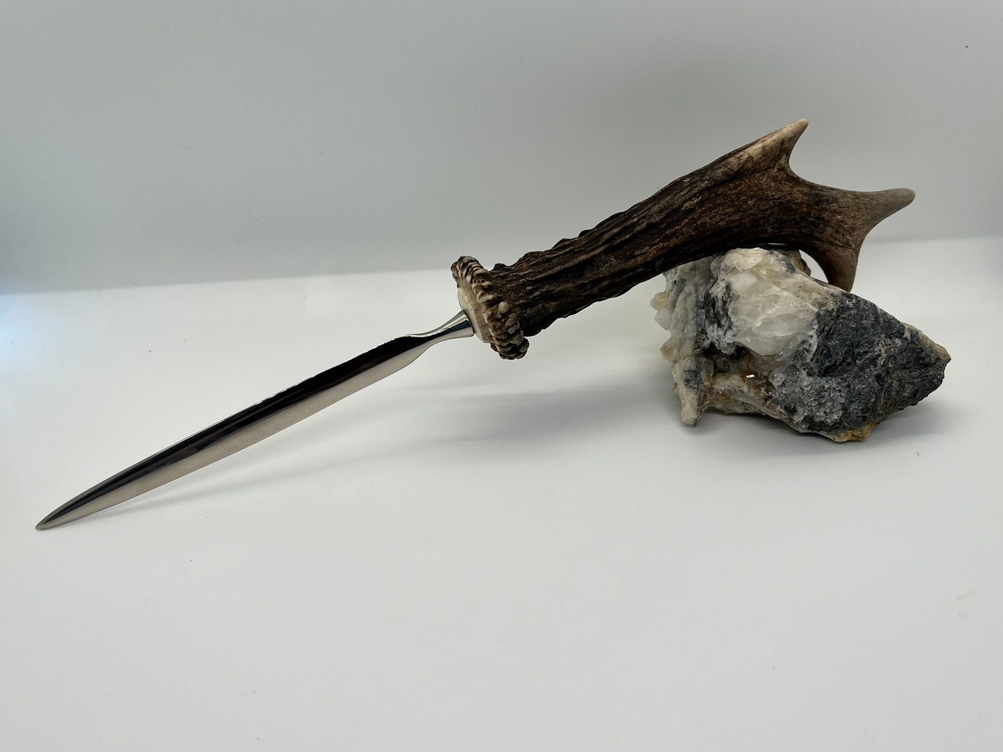 Brieföffner aus Rehbockstange mit Edelstahlklinge