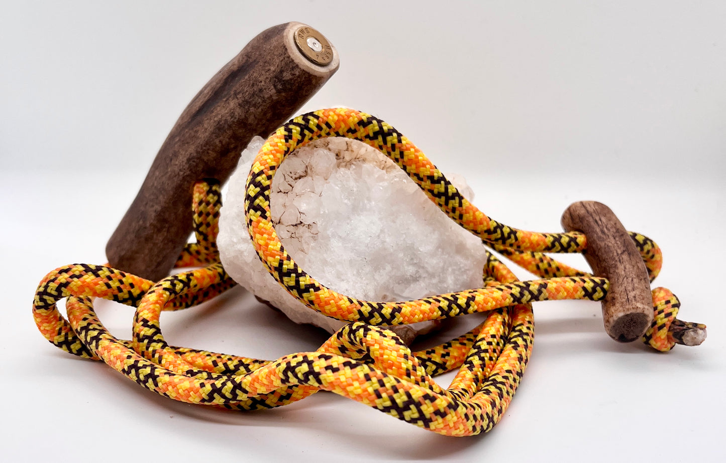 Wildbergehilfe aus Hirschhorn und Paracord