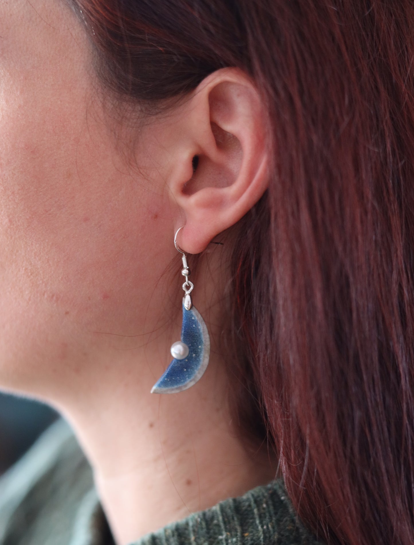 Ohrringe aus blauem Hirschhorn