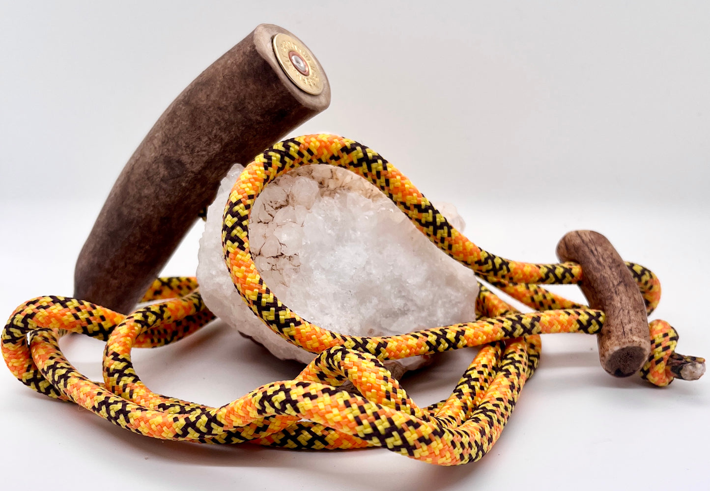 Wildbergehilfe aus Hirschhorn und Paracord
